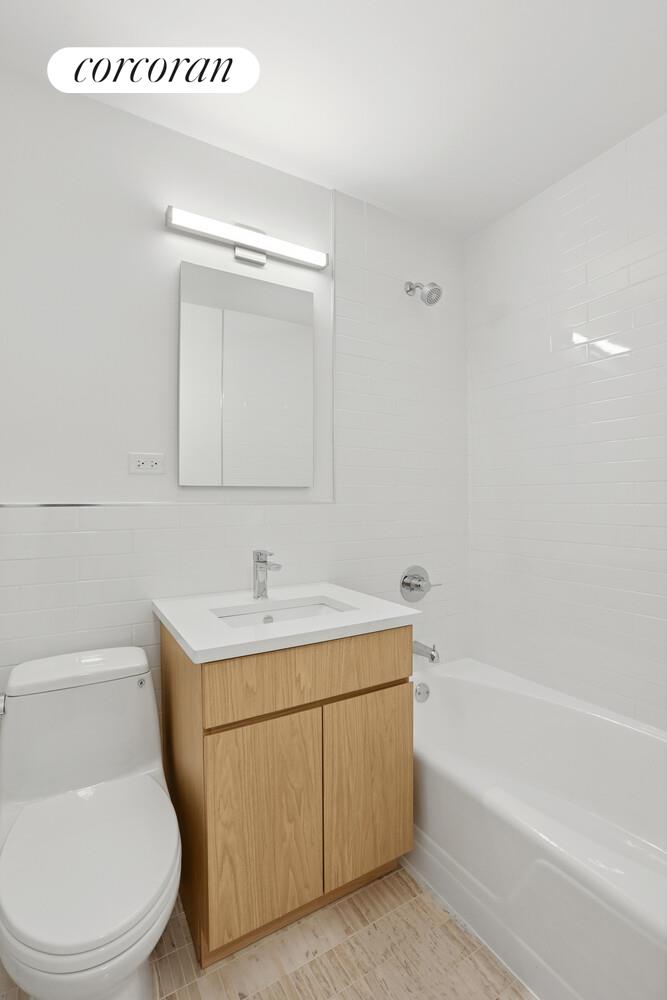 #10 photo, New York City, ম্যানহাটন Yorkville , NY 10128