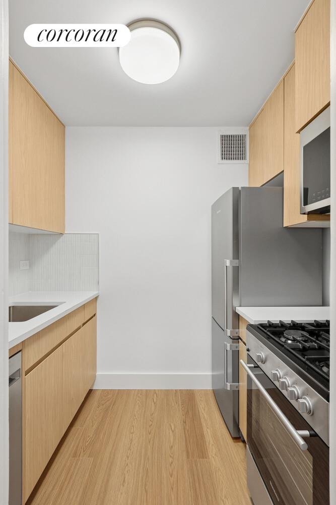 #7 photo, New York City, מנהטן Yorkville , NY 10128