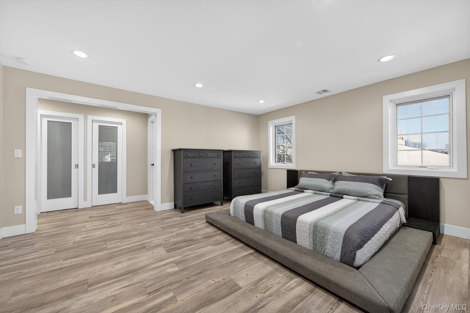 #13 photo, 14 Woodland Drive, Old Bethpage , NY 11804