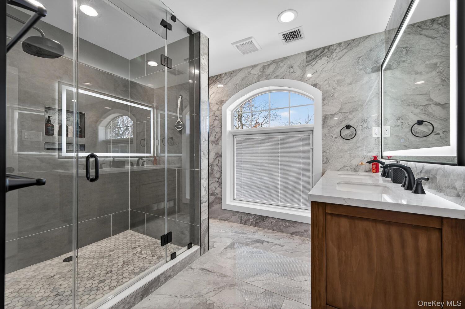 #14 photo, 14 Woodland Drive, Old Bethpage , NY 11804