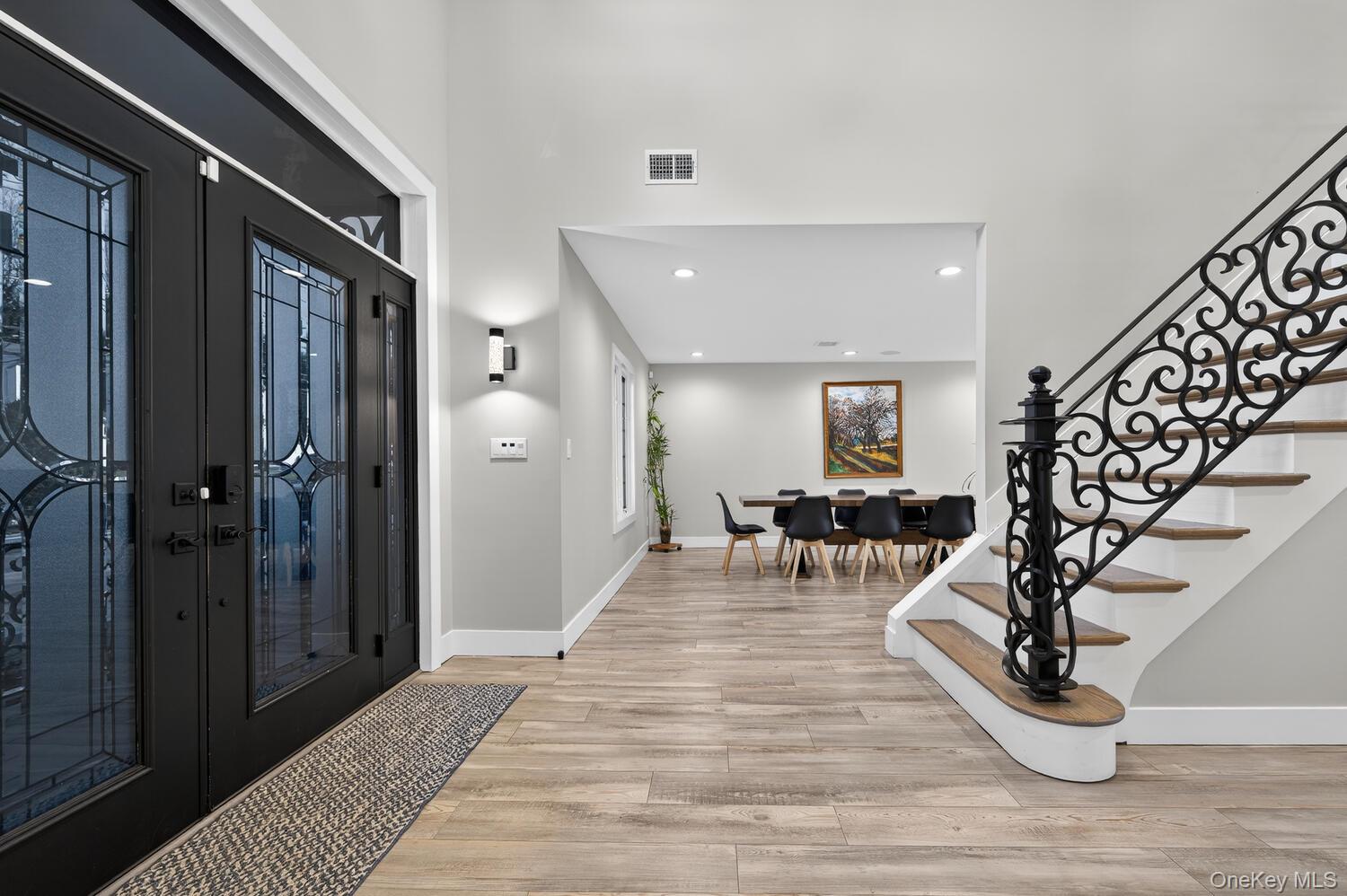 #4 photo, 14 Woodland Drive, Old Bethpage , NY 11804