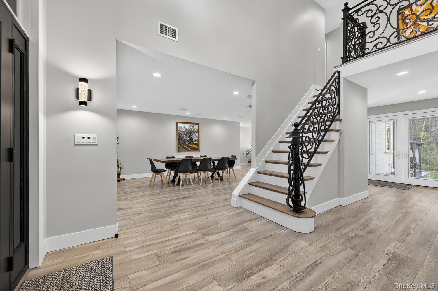 #5 photo, 14 Woodland Drive, Old Bethpage , NY 11804