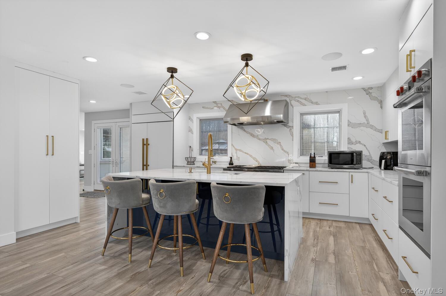 #7 photo, 14 Woodland Drive, Old Bethpage , NY 11804