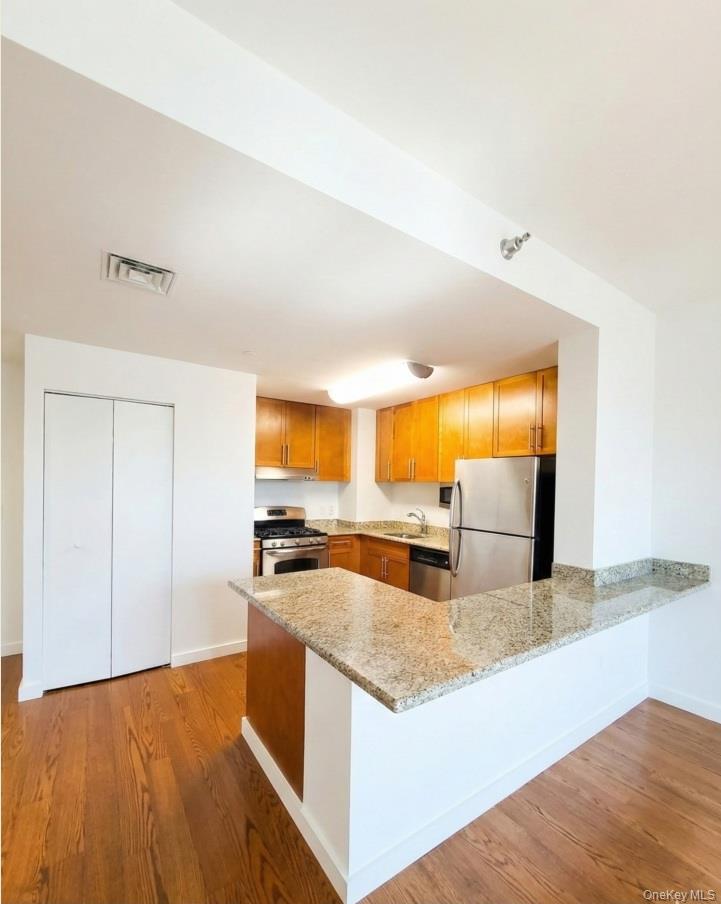 #3 photo, 40-28 College Point Boulevard, Flushing , NY 11354