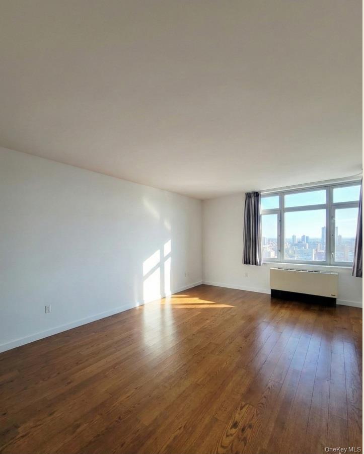 #6 photo, 40-28 College Point Boulevard, Flushing , NY 11354