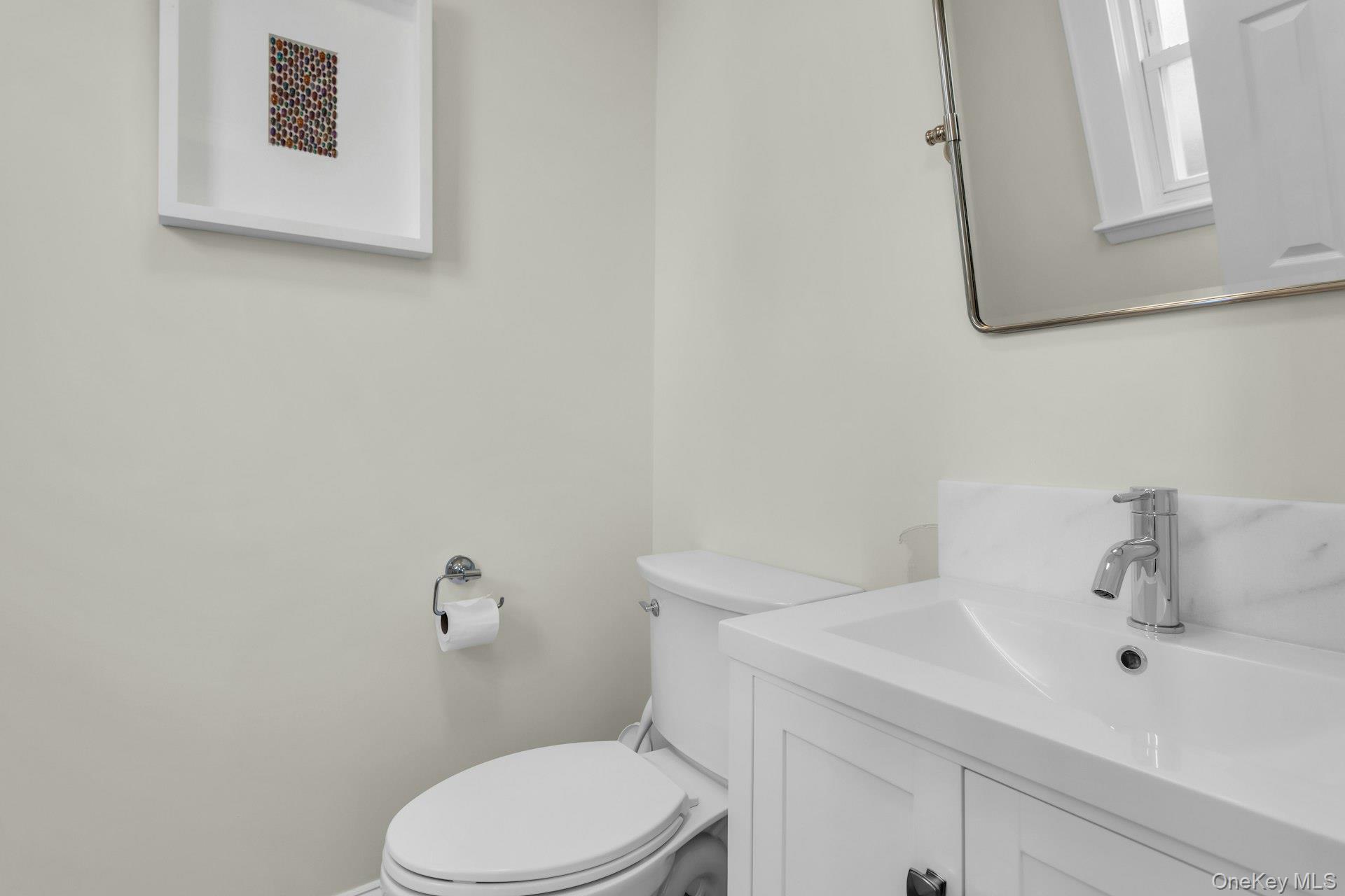 #15 photo, 32 Katherine Street, Locust Valley , NY 11560