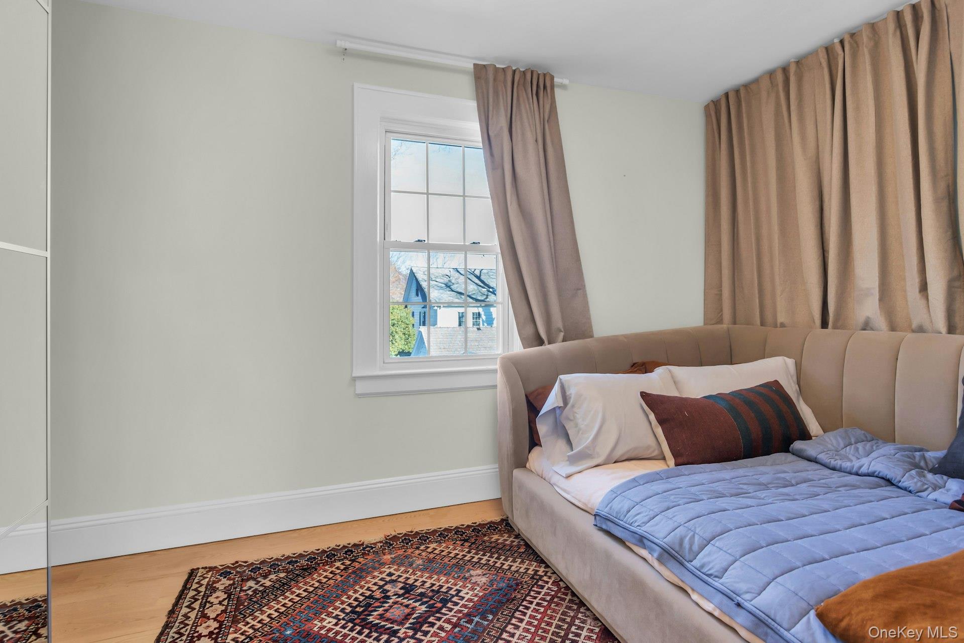 #18 photo, 32 Katherine Street, Locust Valley , NY 11560