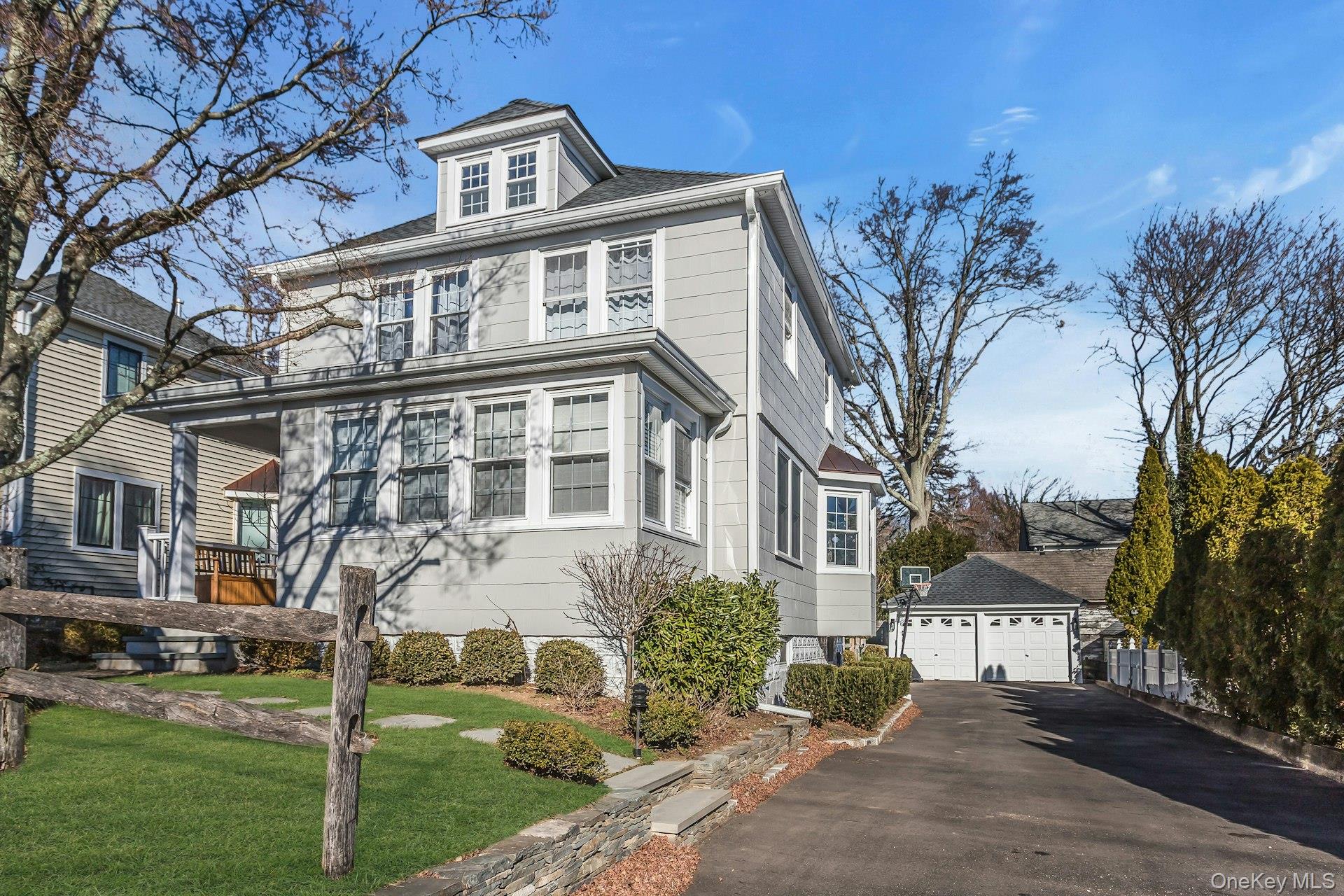 #3 photo, 32 Katherine Street, Locust Valley , NY 11560