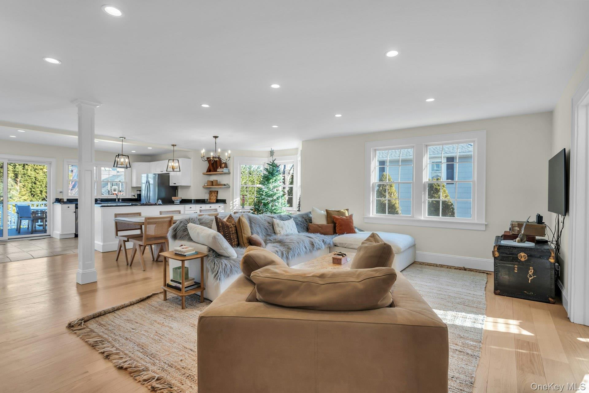 #5 photo, 32 Katherine Street, Locust Valley , NY 11560