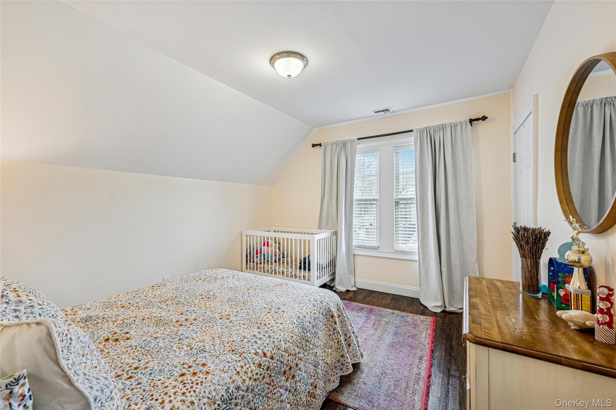 #20 photo, 27 Hewlett Court, מחוז סאפוק Babylon , NY 11702