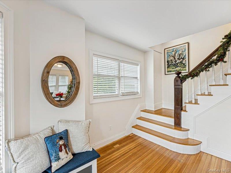 #5 photo, 27 Hewlett Court, מחוז סאפוק Babylon , NY 11702