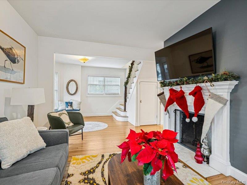 #7 photo, 27 Hewlett Court, מחוז סאפוק Babylon , NY 11702