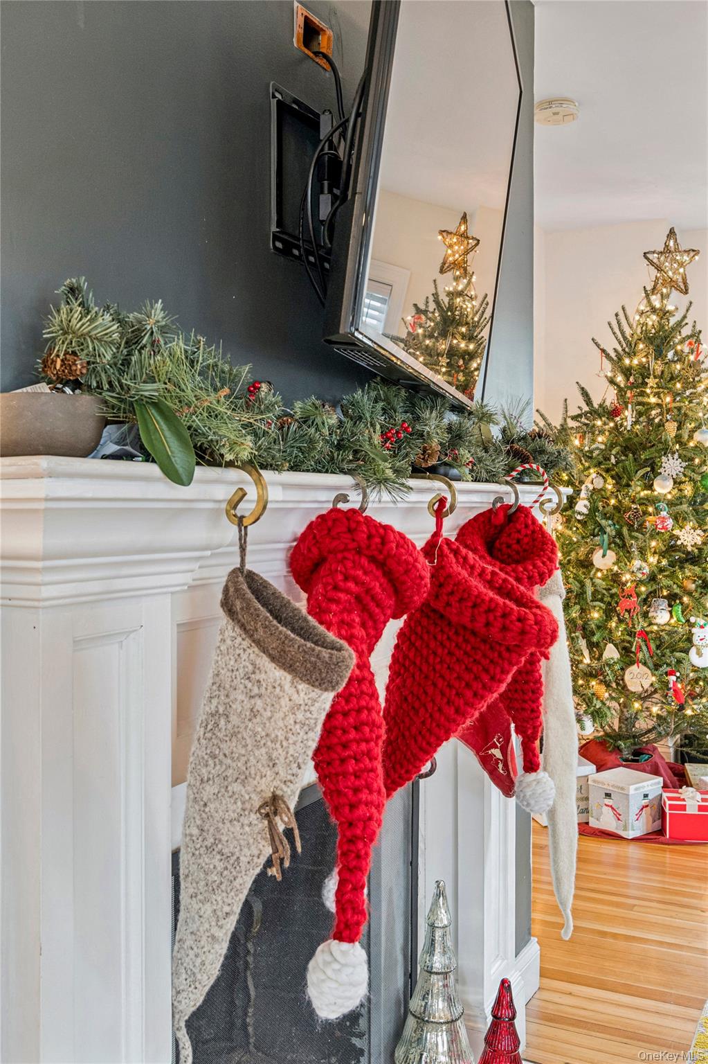 #8 photo, 27 Hewlett Court, מחוז סאפוק Babylon , NY 11702