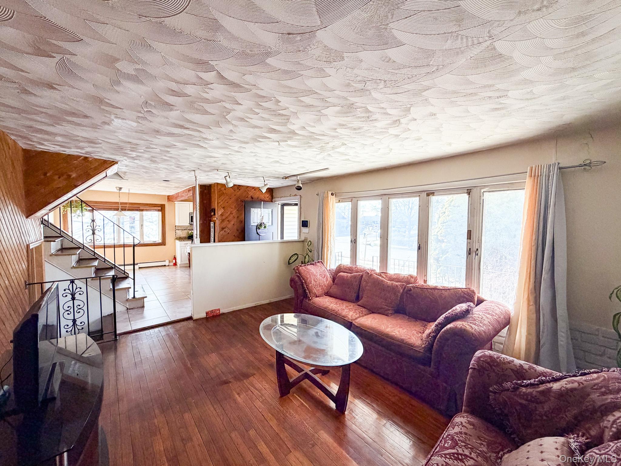 #5 photo, 25 Ford Drive, নাসাউ কাউন্টি Merrick , NY 11758