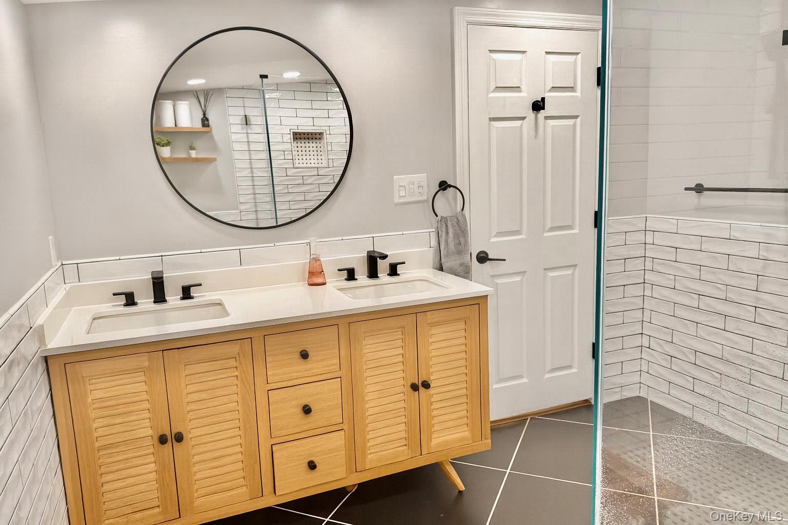 #8 photo, 38 E Hamilton Avenue, নাসাউ কাউন্টি Massapequa , NY 11758