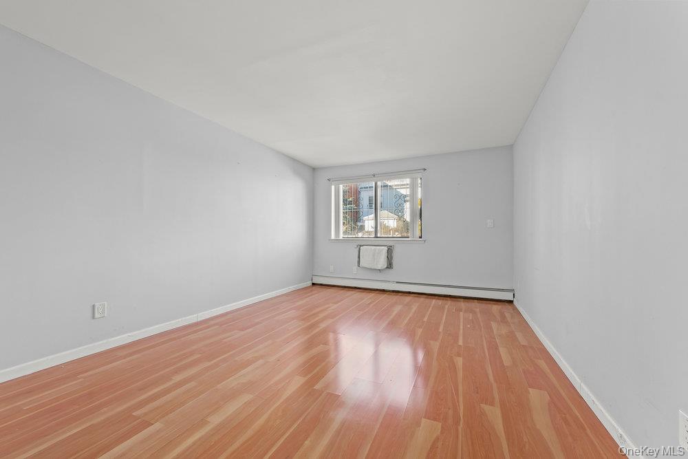 #12 photo, 86-27 57th Avenue, কুইন্‌স Elmhurst , NY 11373