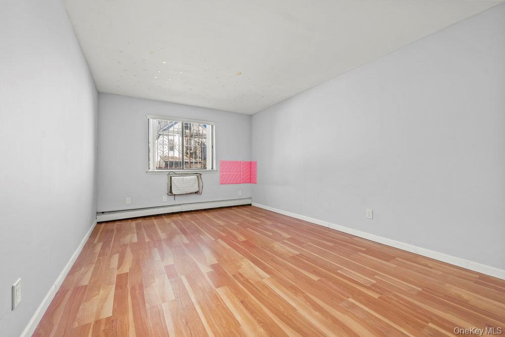 #15 photo, 86-27 57th Avenue, কুইন্‌স Elmhurst , NY 11373