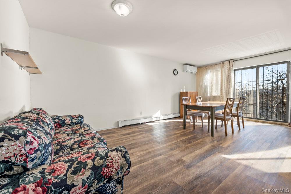 #18 photo, 86-27 57th Avenue, কুইন্‌স Elmhurst , NY 11373