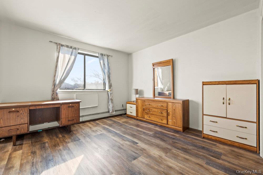 #20 photo, 86-27 57th Avenue, কুইন্‌স Elmhurst , NY 11373