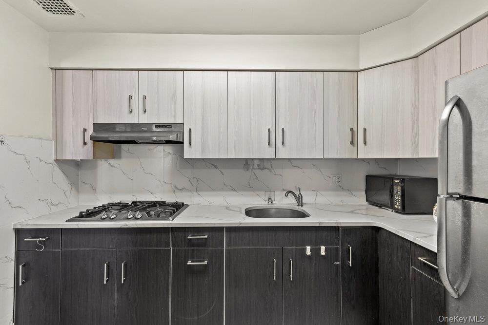 #4 photo, 86-27 57th Avenue, কুইন্‌স Elmhurst , NY 11373