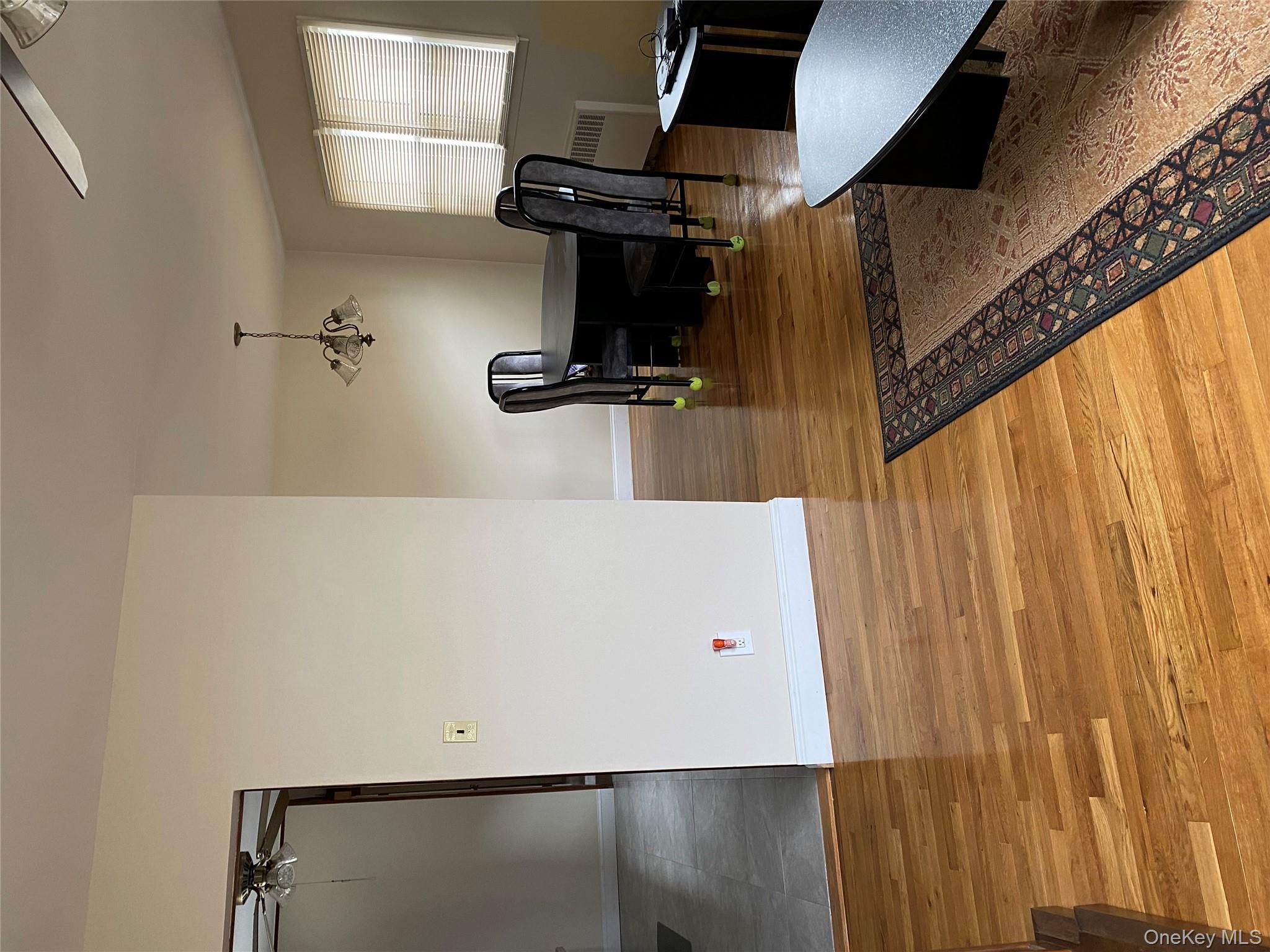 #11 photo, 81-46 266 St, Glen Oaks , NY 11004