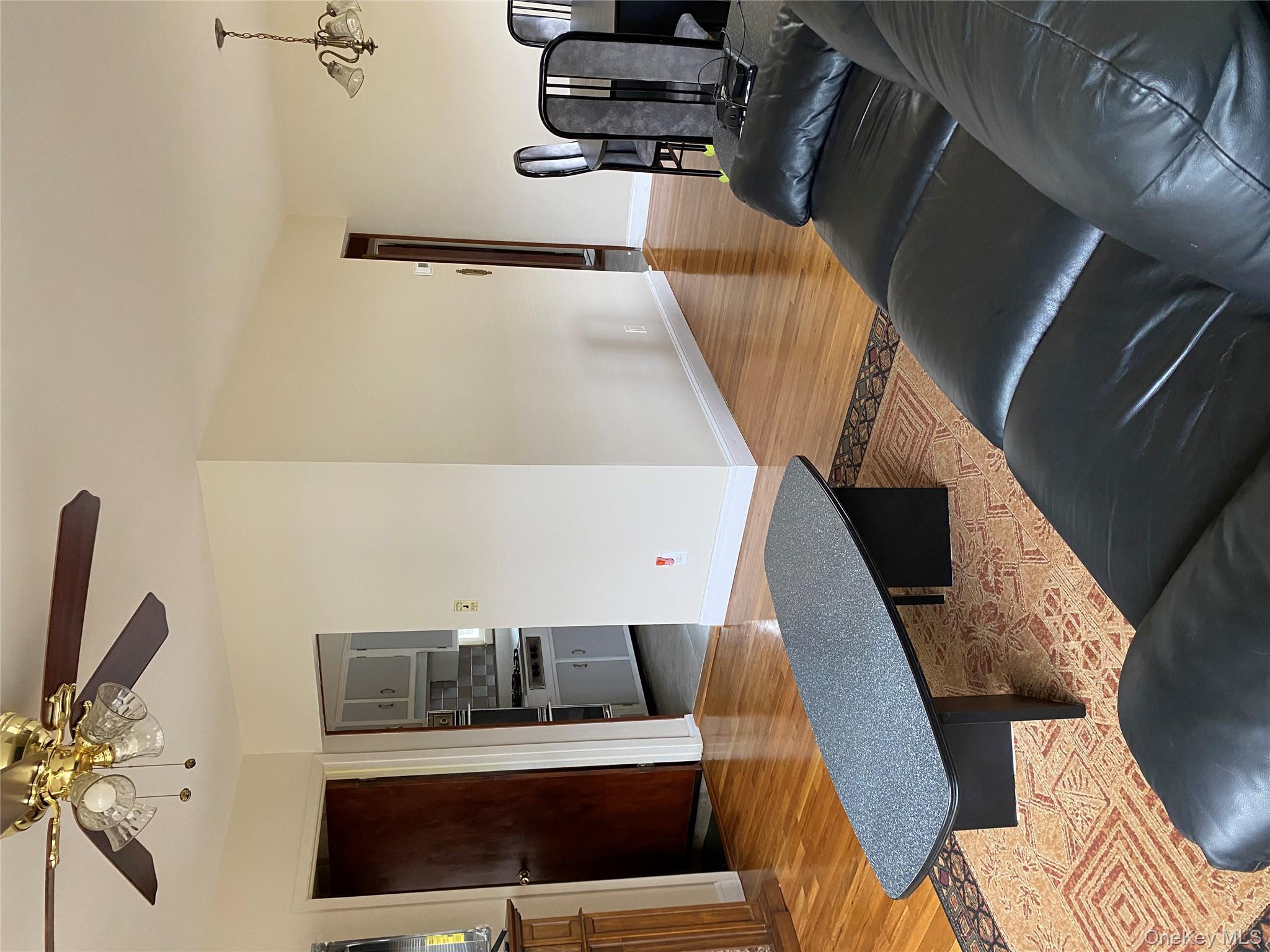 #12 photo, 81-46 266 St, Glen Oaks , NY 11004