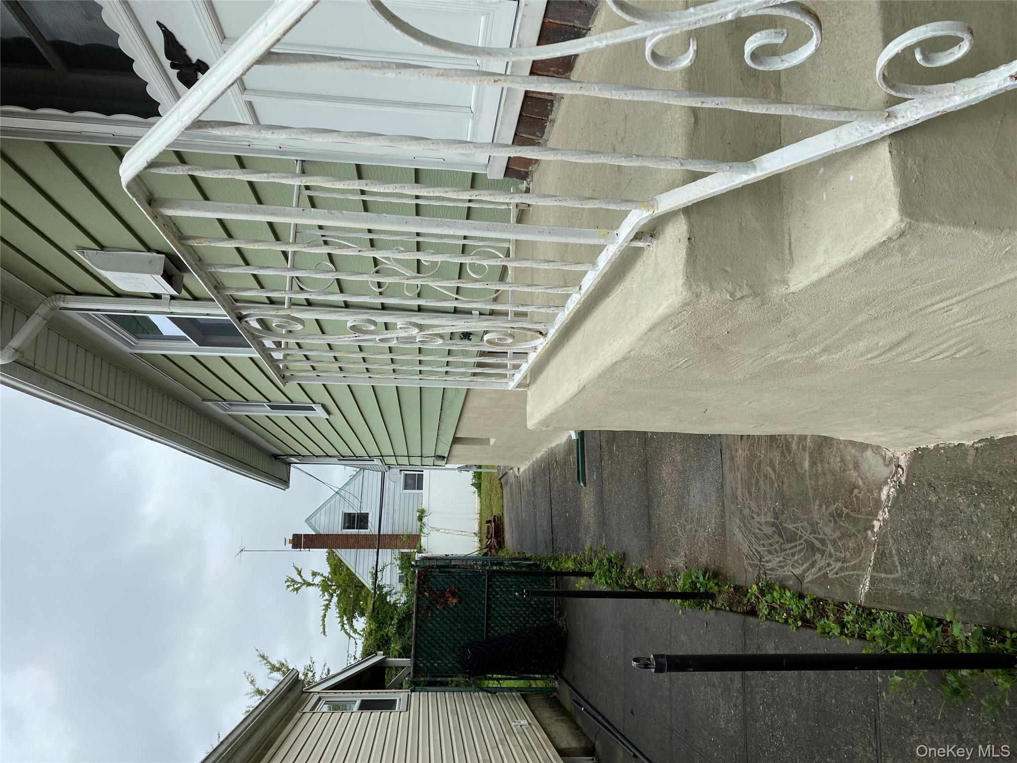 #15 photo, 81-46 266 St, Glen Oaks , NY 11004