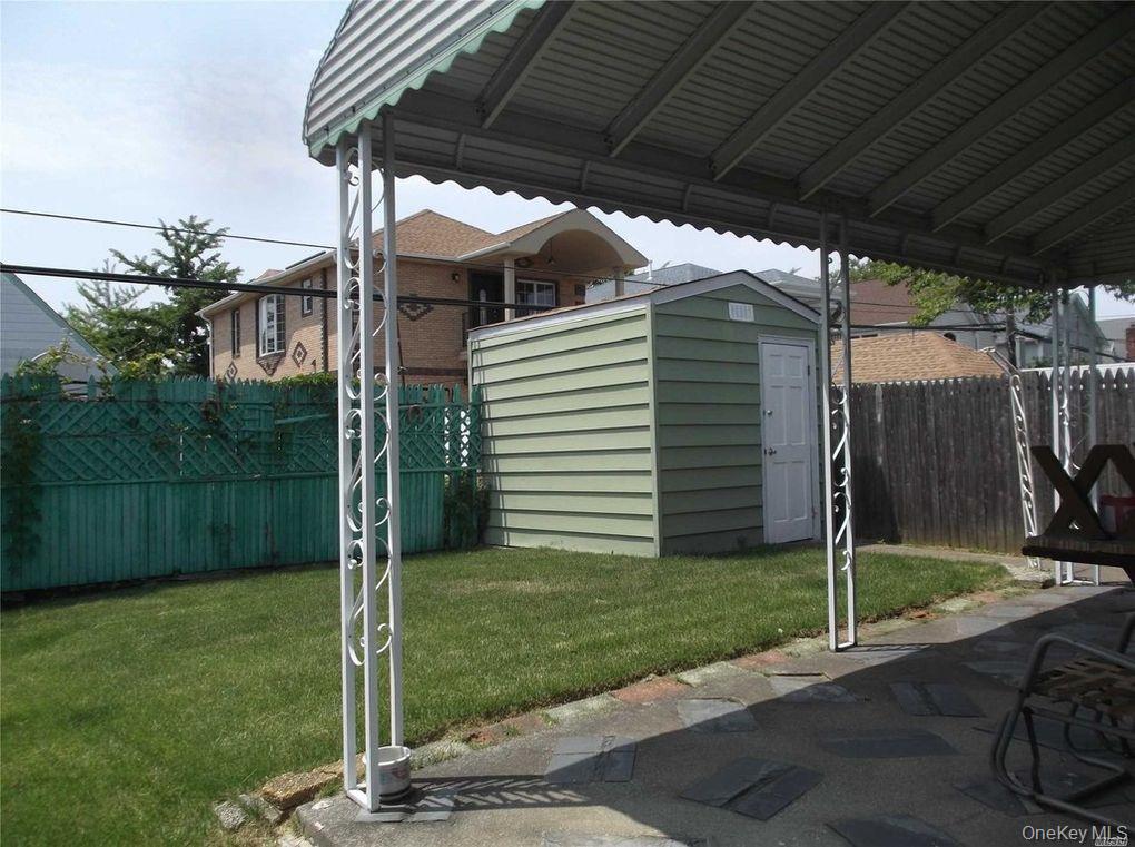 #18 photo, 81-46 266 St, Glen Oaks , NY 11004