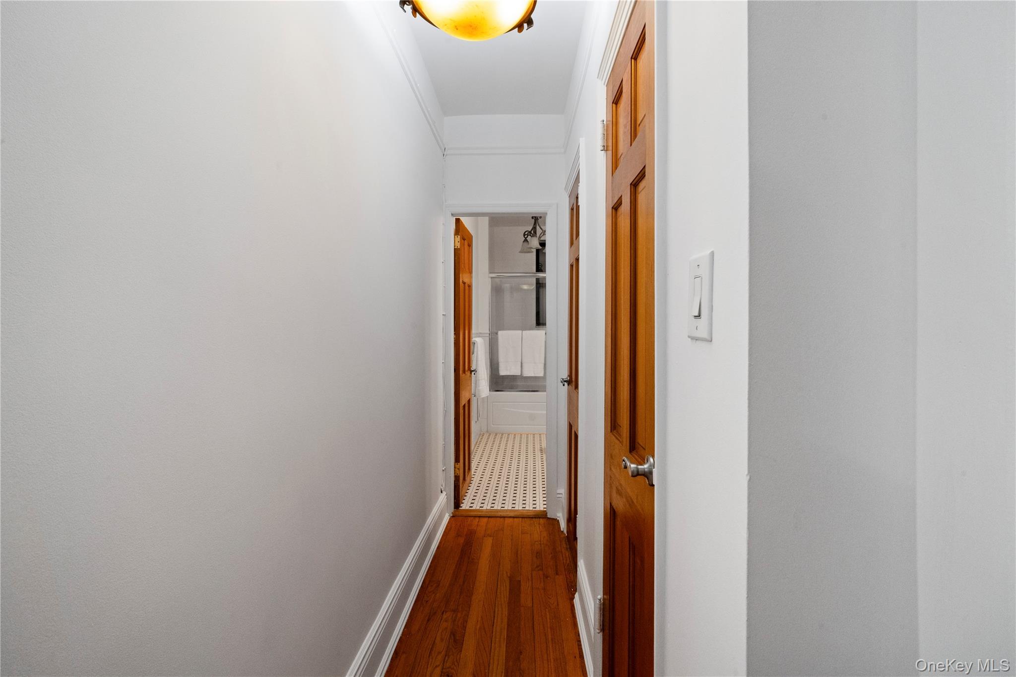 #9 photo, 11021 73rd Road, كوينز Forest Hills , NY 11375