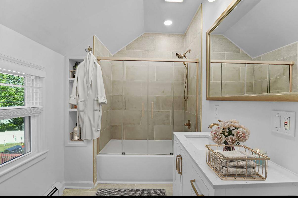 #13 photo, 116 Mary Street, Binghamton , NY 13903