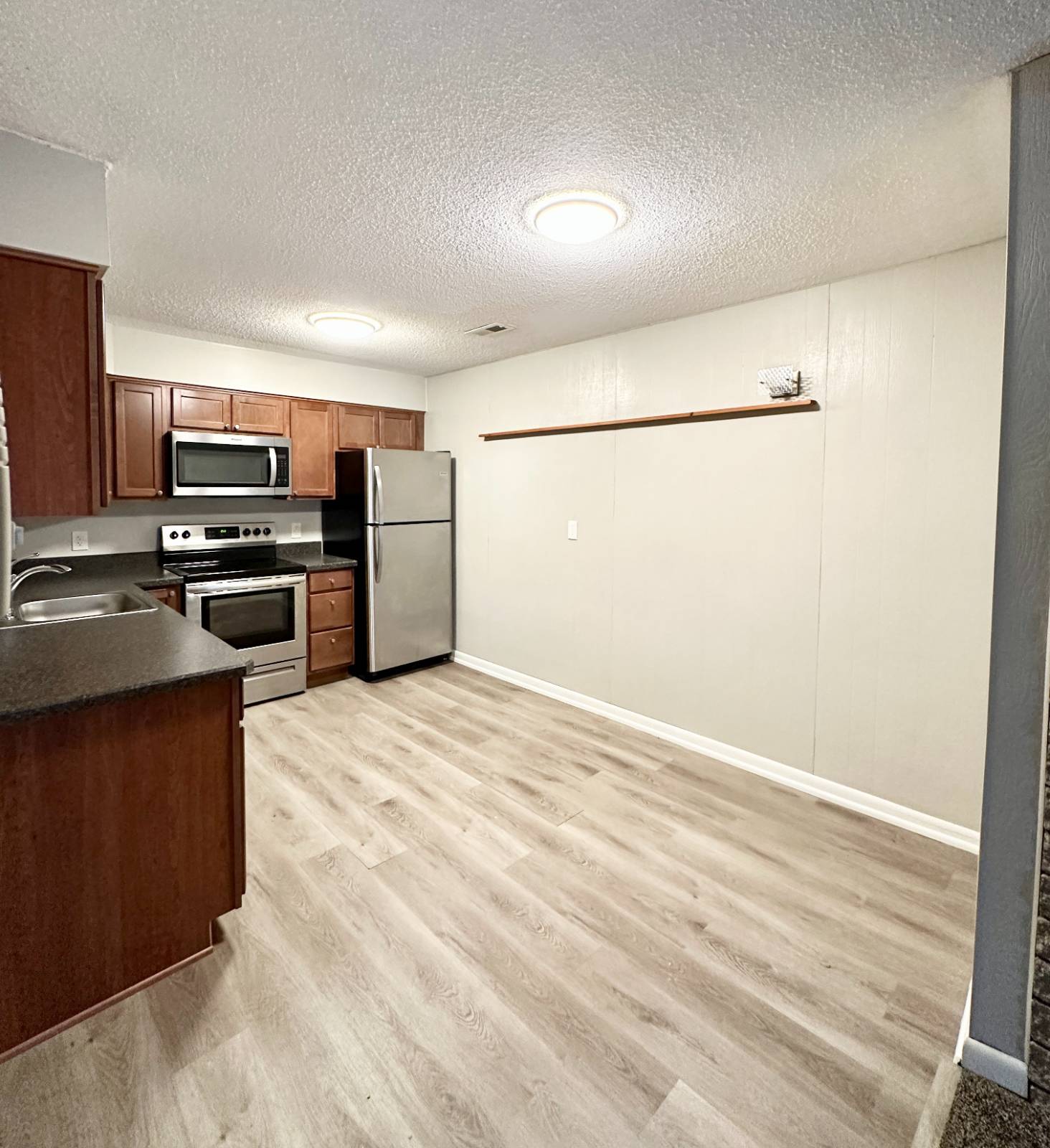 #3 photo, 1552 Helderberg Ave, #13, Rotterdam , NY 12306