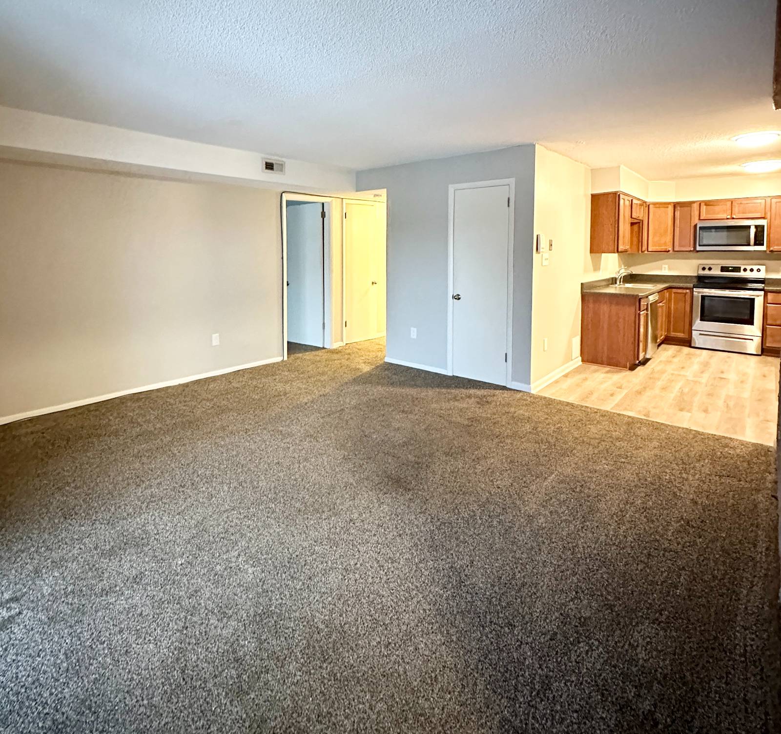 #7 photo, 1552 Helderberg Ave, #13, Rotterdam , NY 12306