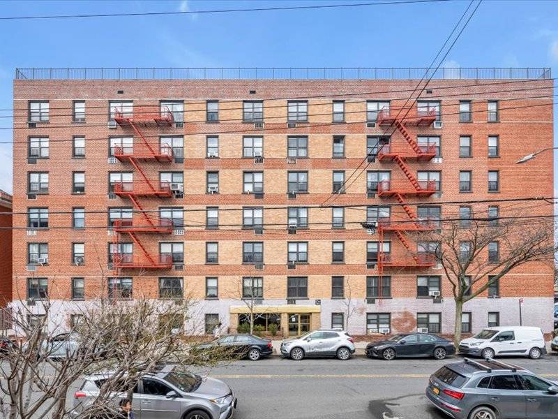 #1 photo, 877 Bay Ridge Ave, #3H, Dyker Heights , NY 11220