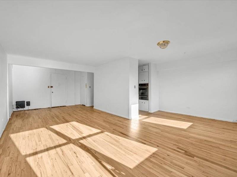 #5 photo, 877 Bay Ridge Ave, #3H, Dyker Heights , NY 11220