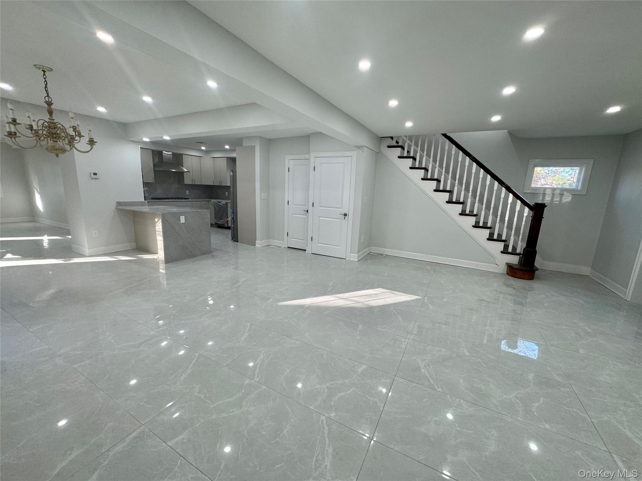 #2 photo, 32 Berkshire Road, Great Neck , NY 11023