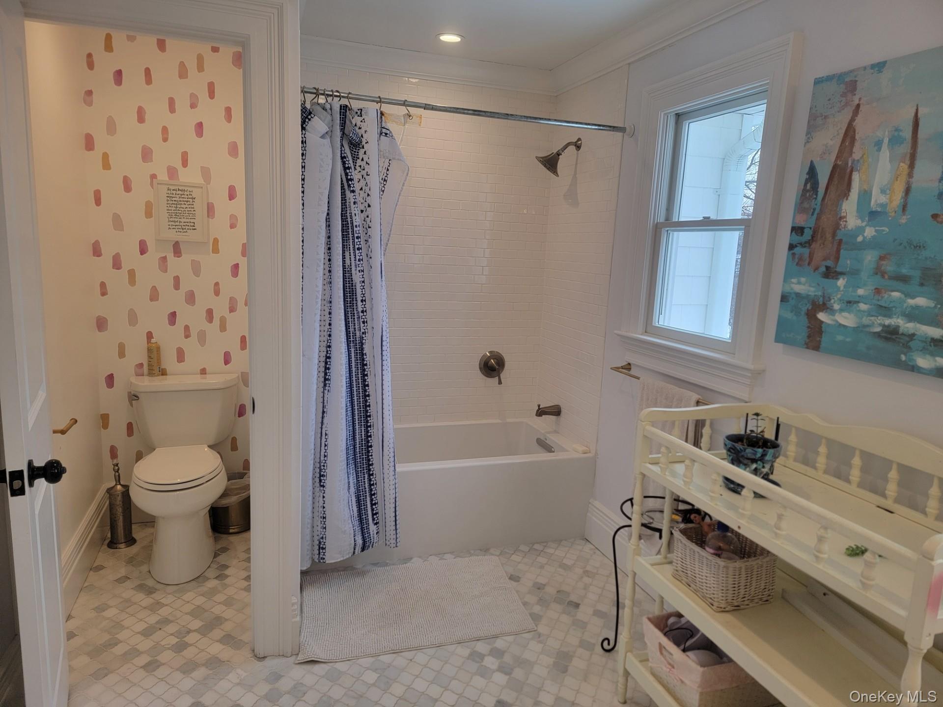 #13 photo, 9 Floral Lane, 東長島 圣占士 Saint James , NY 11780