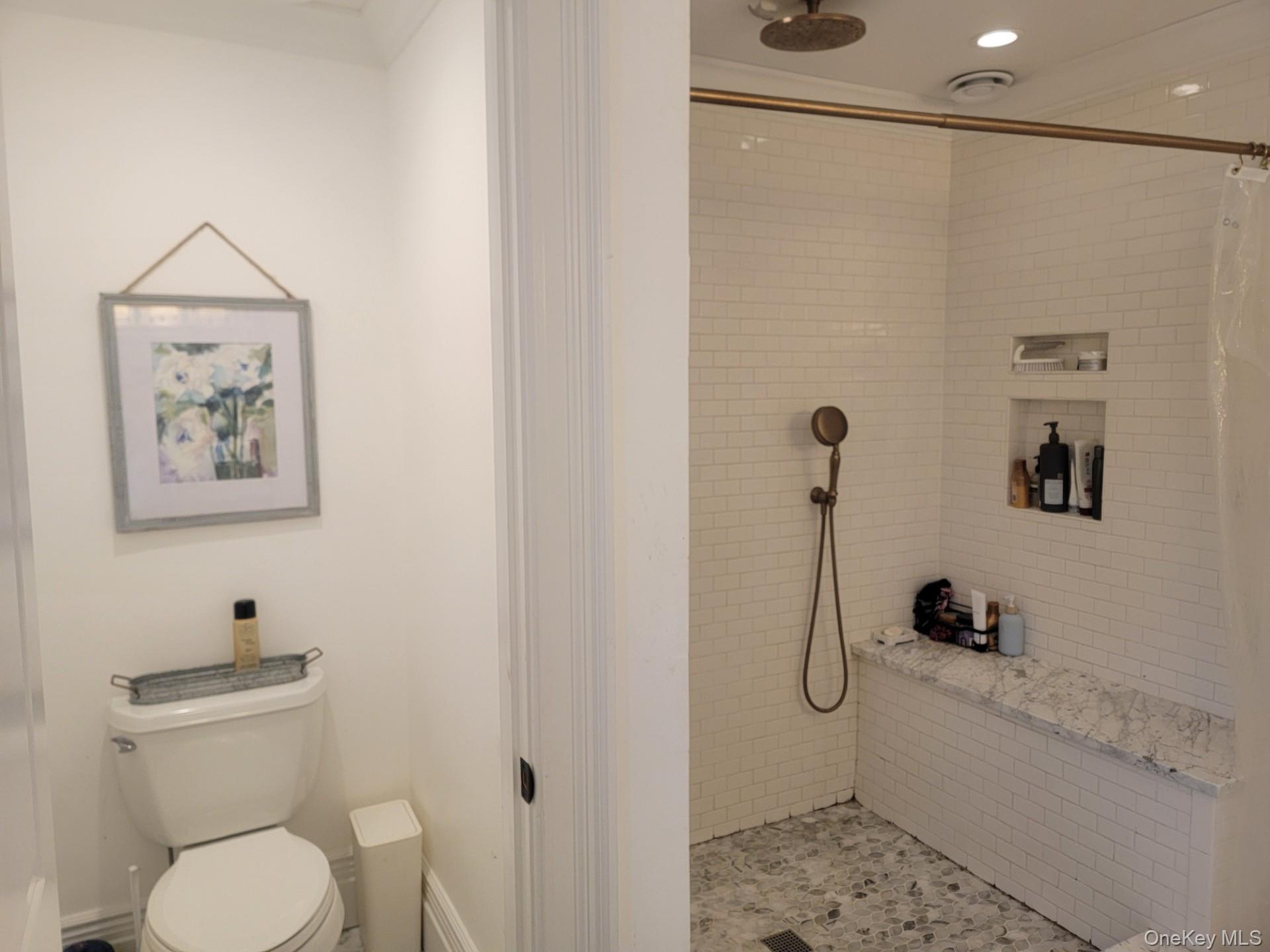 #8 photo, 9 Floral Lane, 東長島 圣占士 Saint James , NY 11780