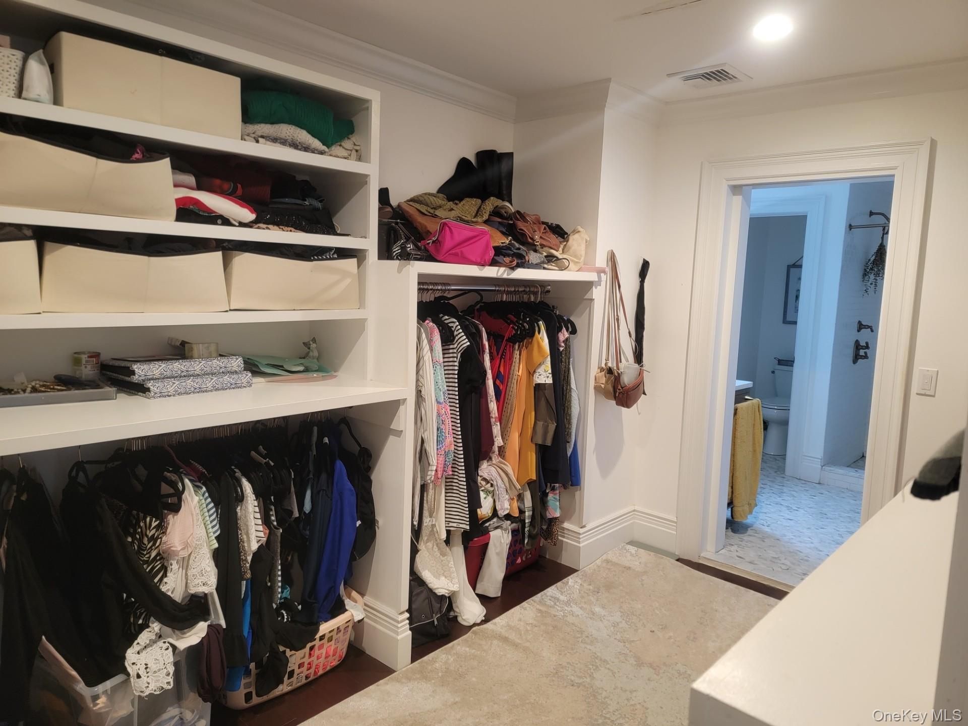 #9 photo, 9 Floral Lane, 東長島 圣占士 Saint James , NY 11780