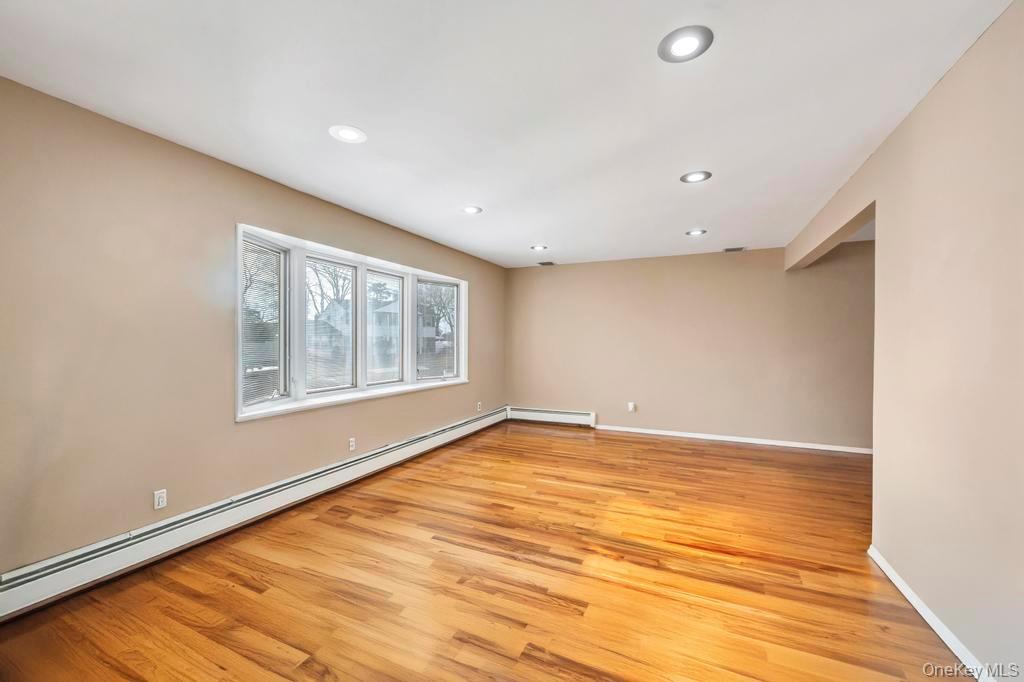 #10 photo, 7 Carto Circle, Deer Park , NY 11729