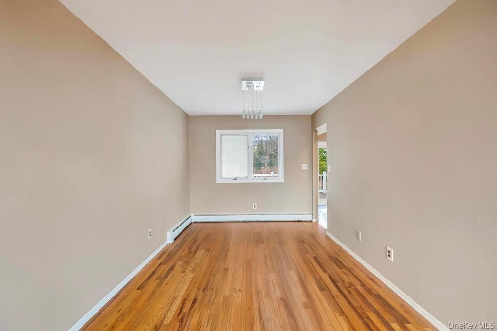 #13 photo, 7 Carto Circle, Deer Park , NY 11729