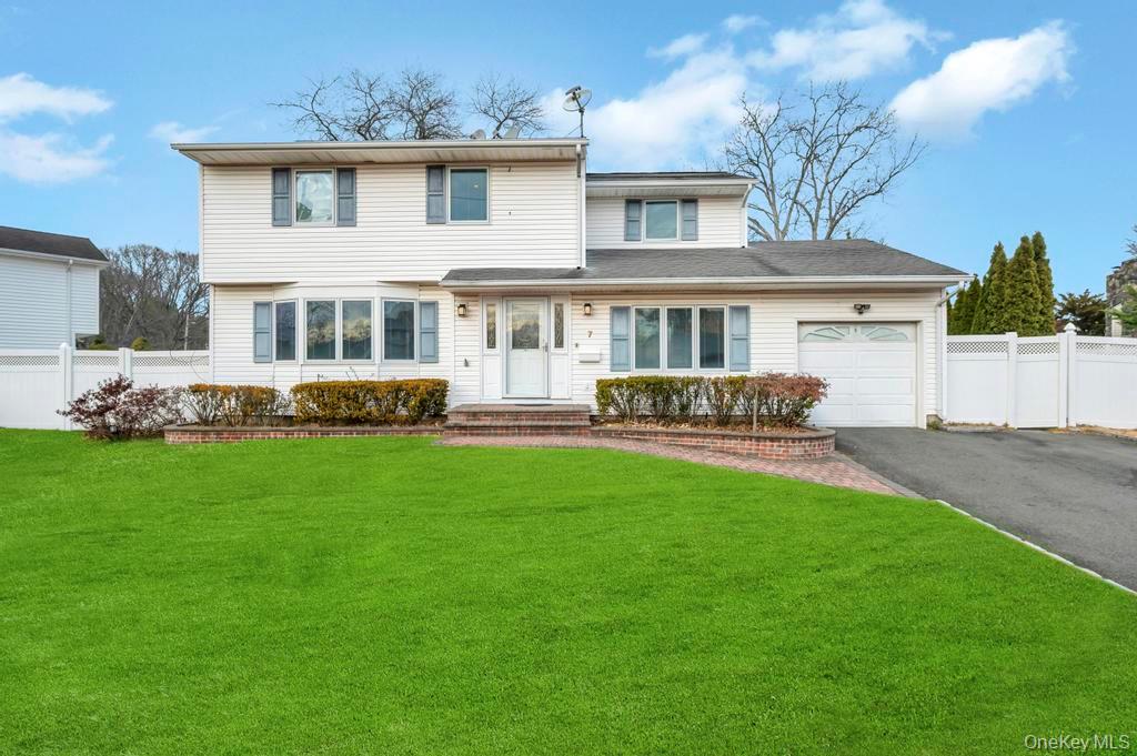 #2 photo, 7 Carto Circle, Deer Park , NY 11729