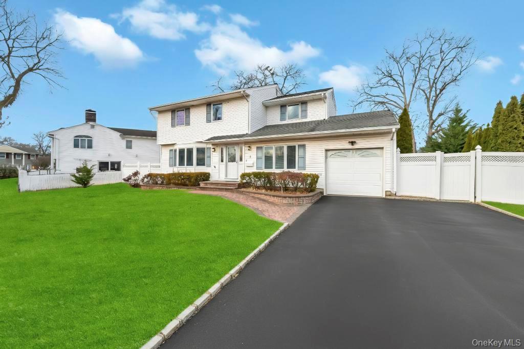 #3 photo, 7 Carto Circle, Deer Park , NY 11729