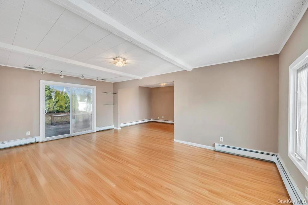 #6 photo, 7 Carto Circle, Deer Park , NY 11729