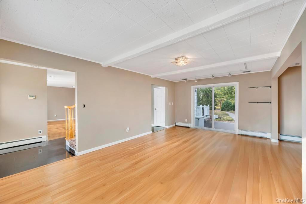 #7 photo, 7 Carto Circle, Deer Park , NY 11729