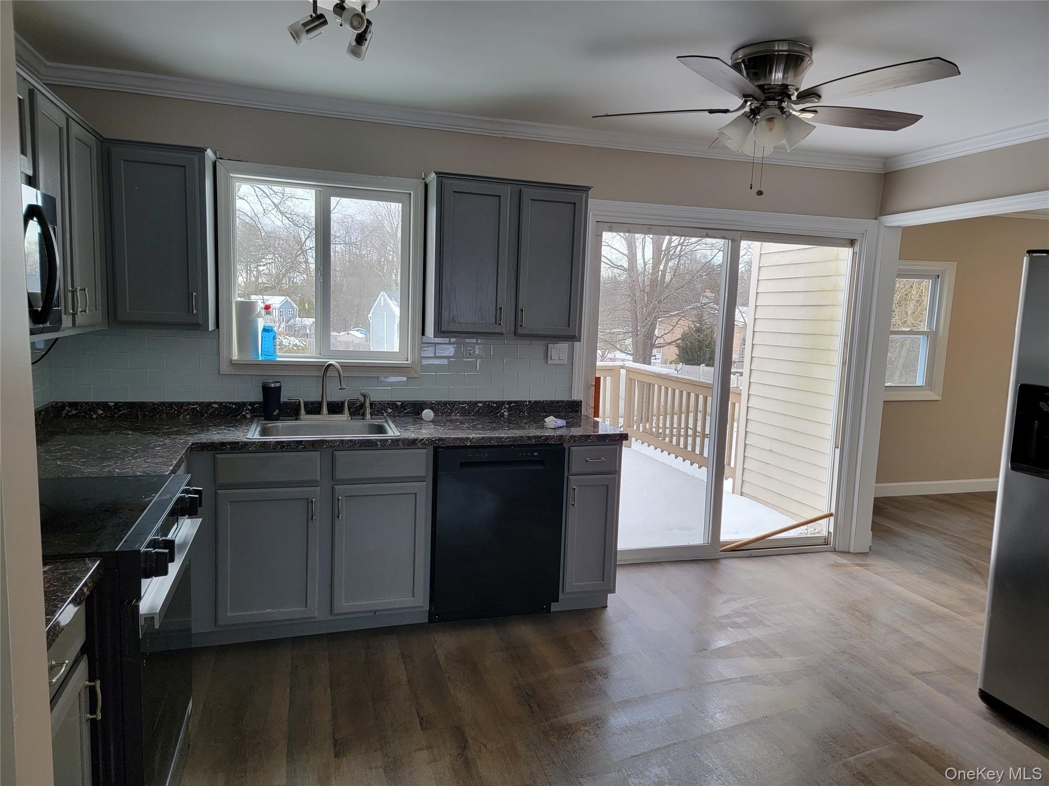 #2 photo, 19 Essex Road, Poughkeepsie , NY 12601