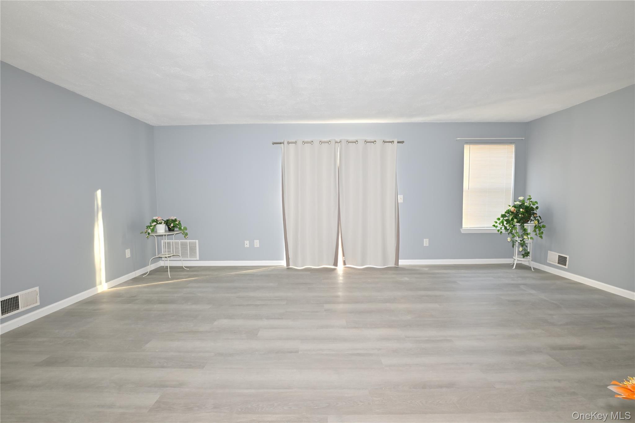 #3 photo, 14 Kensington Way, Middletown , NY 10940