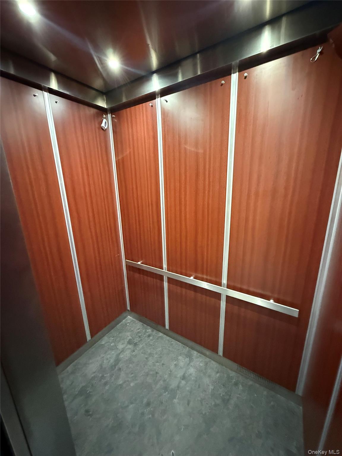 #2 photo, 86-16 60th Avenue, 플러싱 Flushing , NY 11373