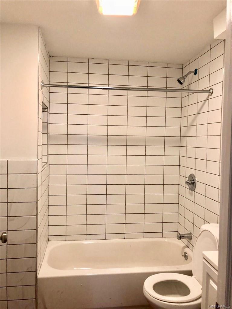 #8 photo, 1823 Amethyst Street, Bronx , NY 10462