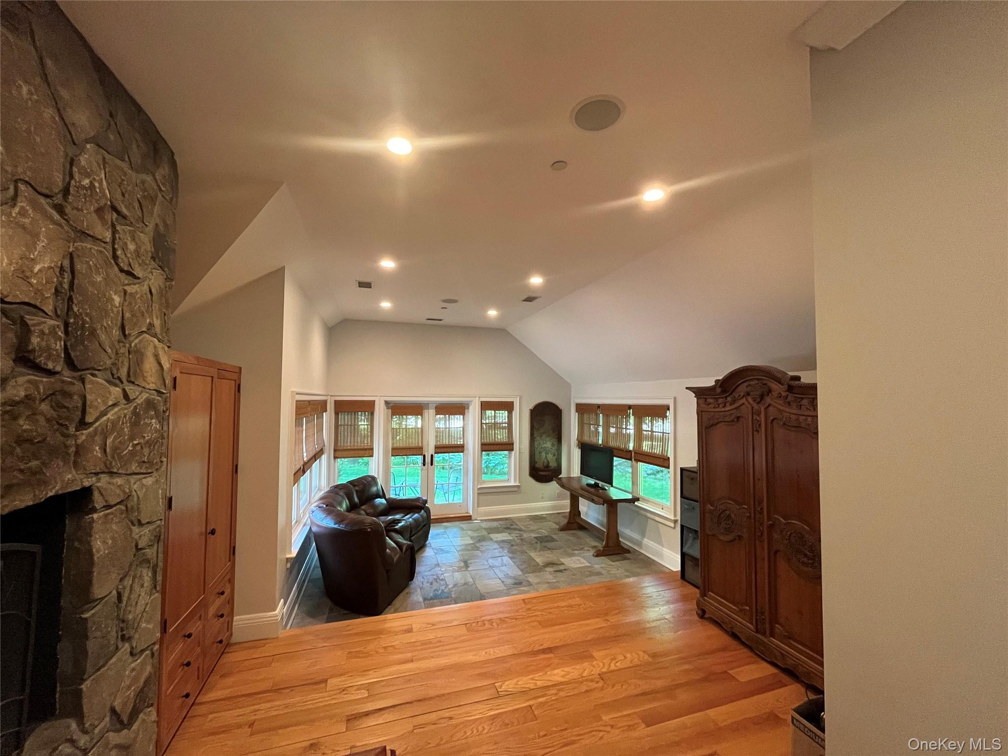 #5 photo, 38 Lincoln Avenue, Port Chester , NY 10573