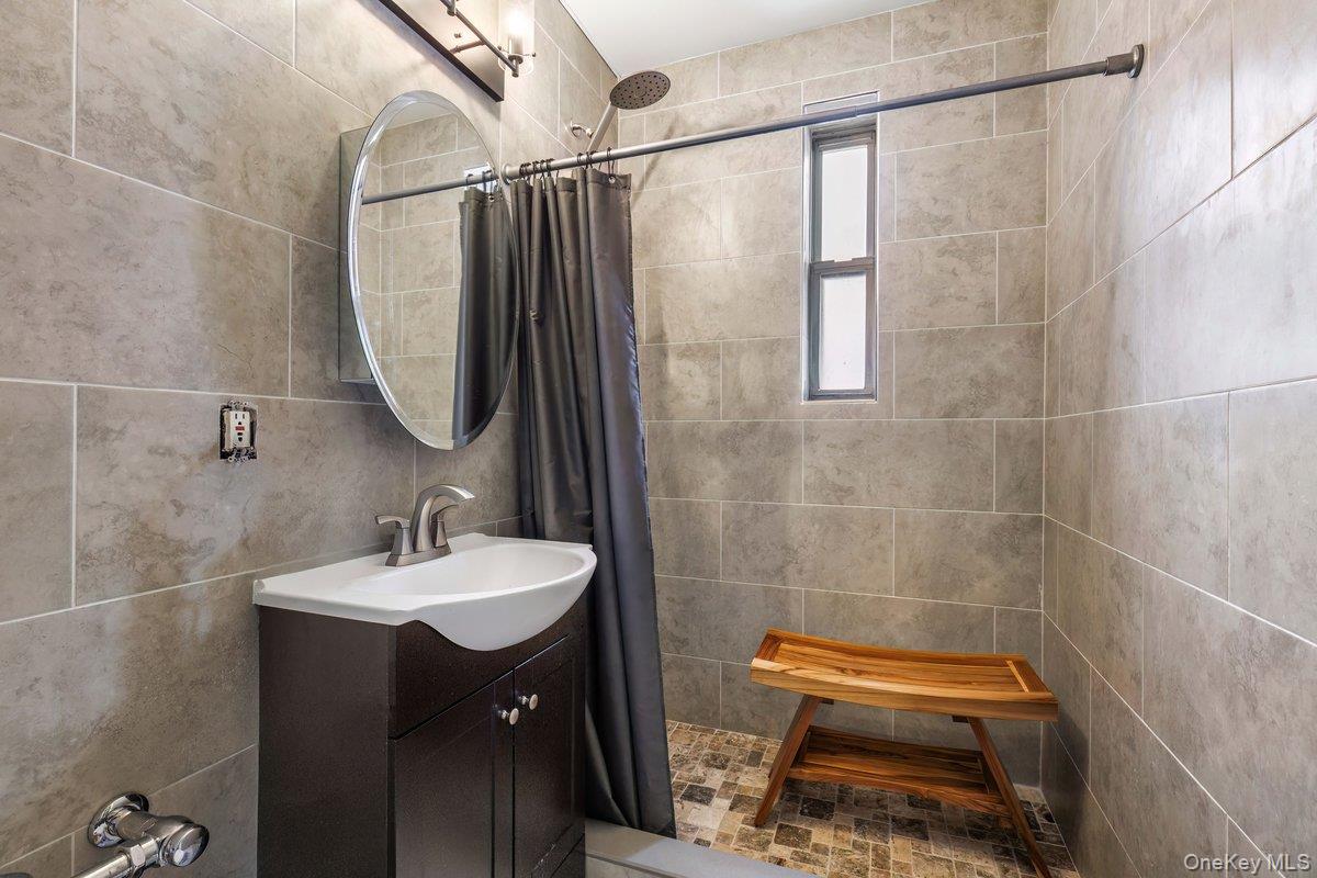 #10 photo, 2 Overlook  Road, White Plains , NY 10605